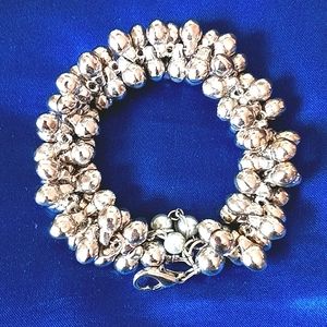 New, stunning, weight 7oz bracelet in stainless st